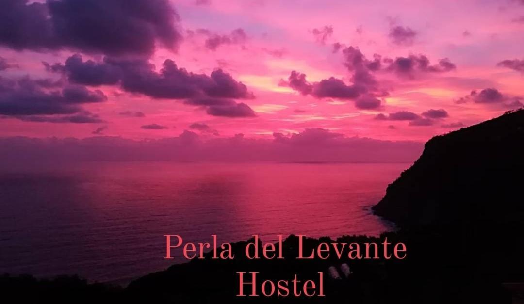 Perla Del Levante Hostel Framura Bagian luar foto